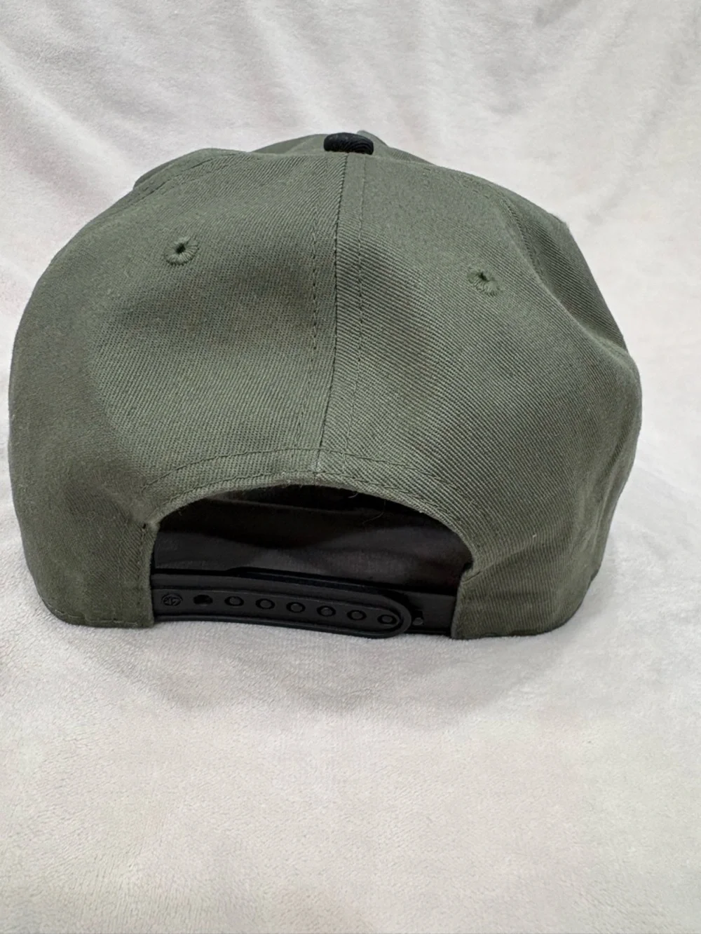 ‘Phillies 47 Brand Olive and Black Interior Snapback Hat - Picture 3 of 6